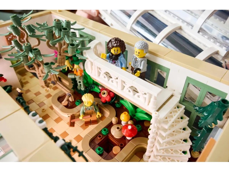 LEGO IDEAS 21353 Botanical Garden