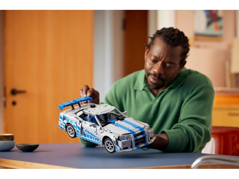 LEGO TECHNIC 42210 2 Fast 2 Furious Nissan Skyline GT-R (R34) LEGO TECHNIC 42210 2 Fast 2 Furious Nissan Skyline GT-R (R34)