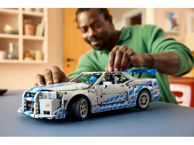 LEGO TECHNIC 42210 2 Fast 2 Furious Nissan Skyline GT-R (R34) LEGO TECHNIC 42210 2 Fast 2 Furious Nissan Skyline GT-R (R34)