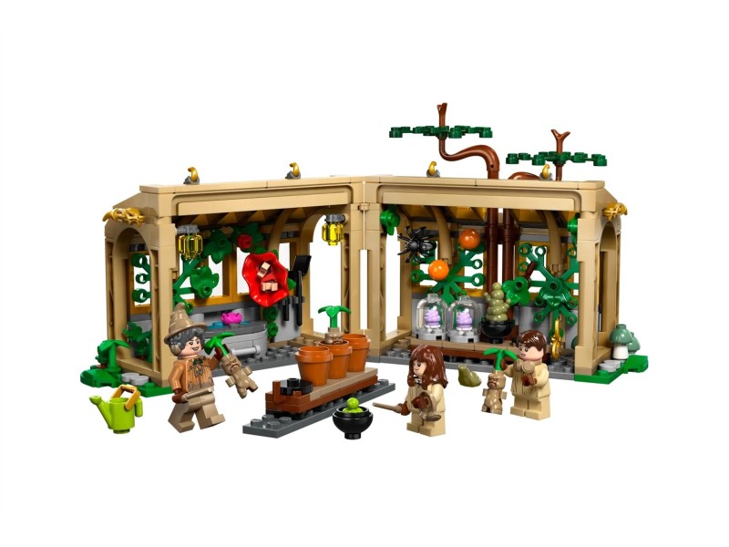 LEGO HARRY POTTER 76445 Hogwarts Castle - Herbology Class LEGO HARRY POTTER 76445 Hogwarts Castle - Herbology Class