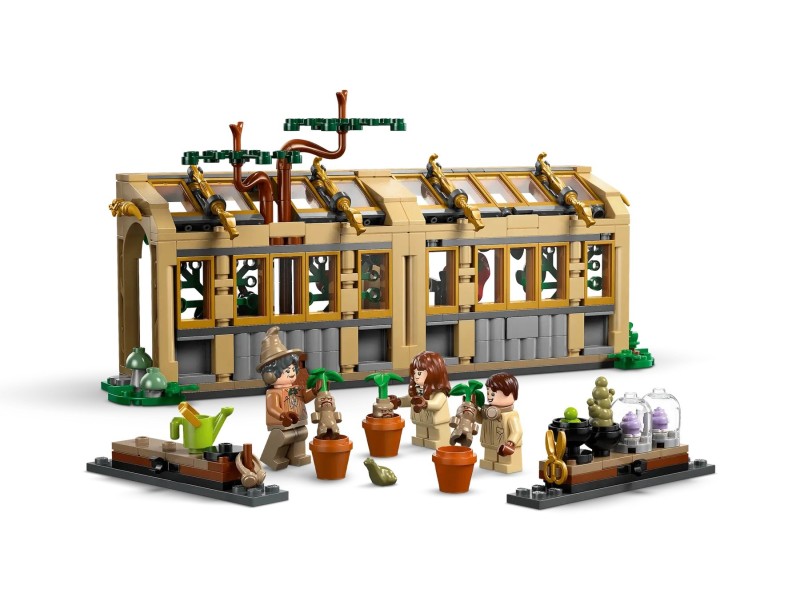 LEGO HARRY POTTER 76445 Hogwarts Castle - Herbology Class LEGO HARRY POTTER 76445 Hogwarts Castle - Herbology Class