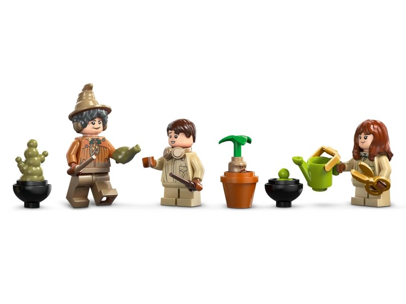 LEGO HARRY POTTER 76445 Hogwarts Castle - Herbology Class LEGO HARRY POTTER 76445 Hogwarts Castle - Herbology Class