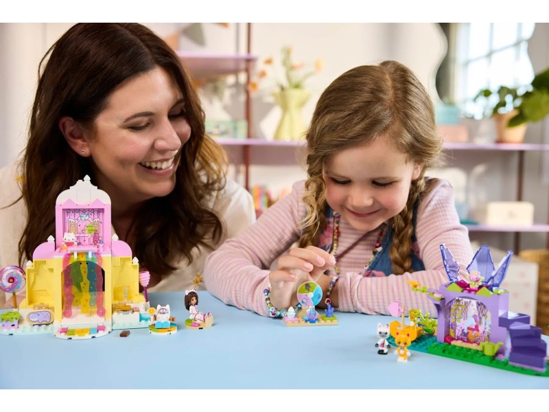 LEGO GABBY’S DOLLHOUSE 11205 Sweet Treat Mountain and Kitty Garden