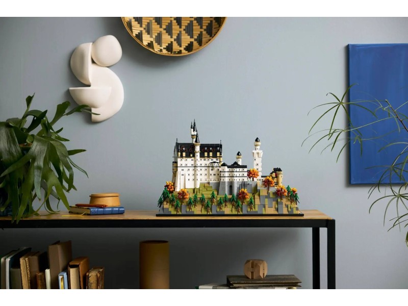 LEGO ARCHITECTURE 21063 Neuschwanstein Castle