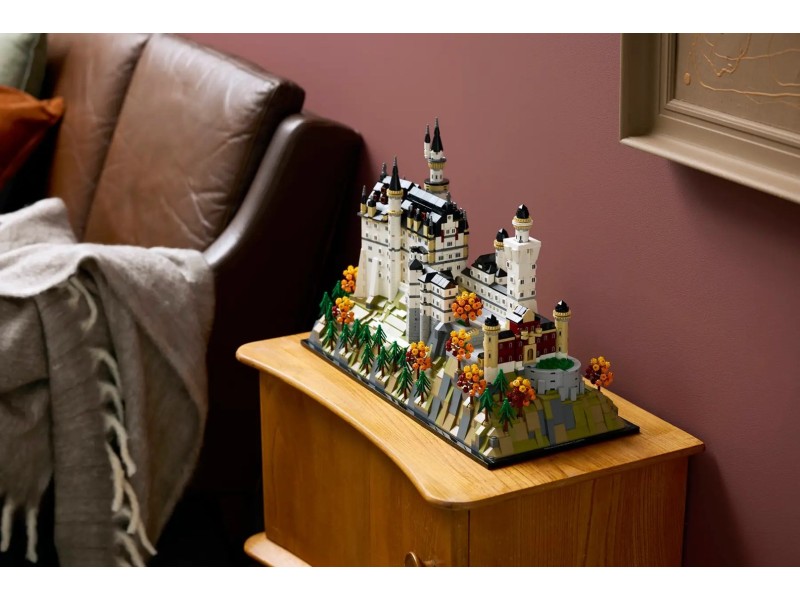 LEGO ARCHITECTURE 21063 Neuschwanstein Castle