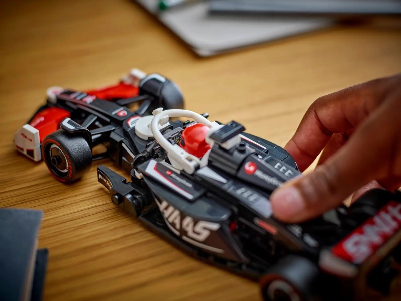 LEGO SPEED CHAMPIONS 77250 MoneyGram Haas F1 Team VF-24