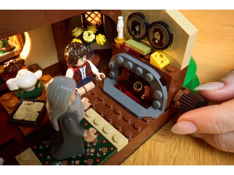 LEGO ICONS 10354 The Lord of the Rings: Shire