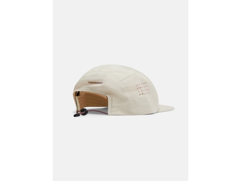 Peak Performance Lightweight beige cap
