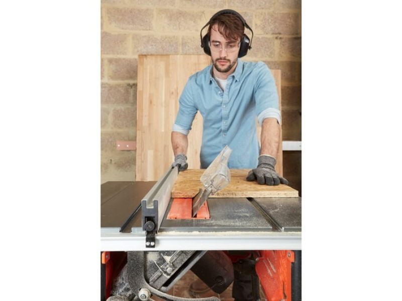 Black & Decker BES720-QS table saw 4800 RPM