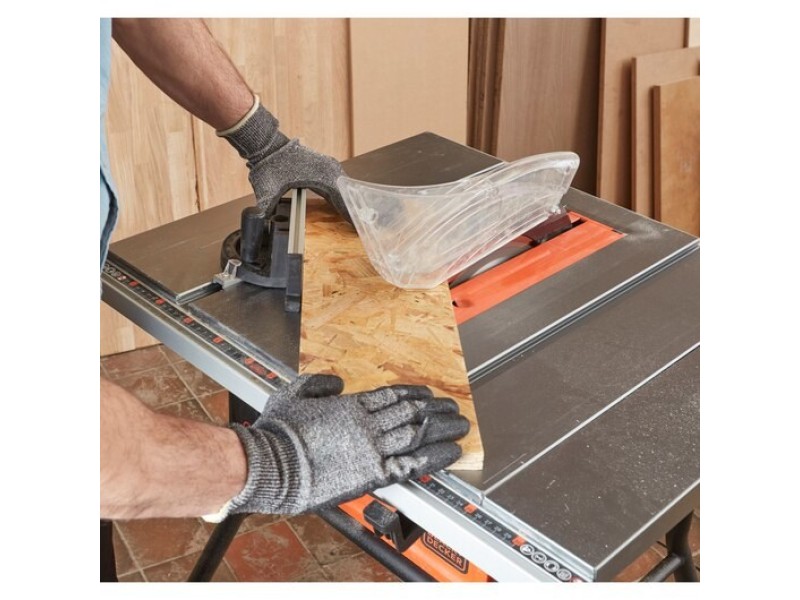 Black & Decker BES720-QS table saw 4800 RPM