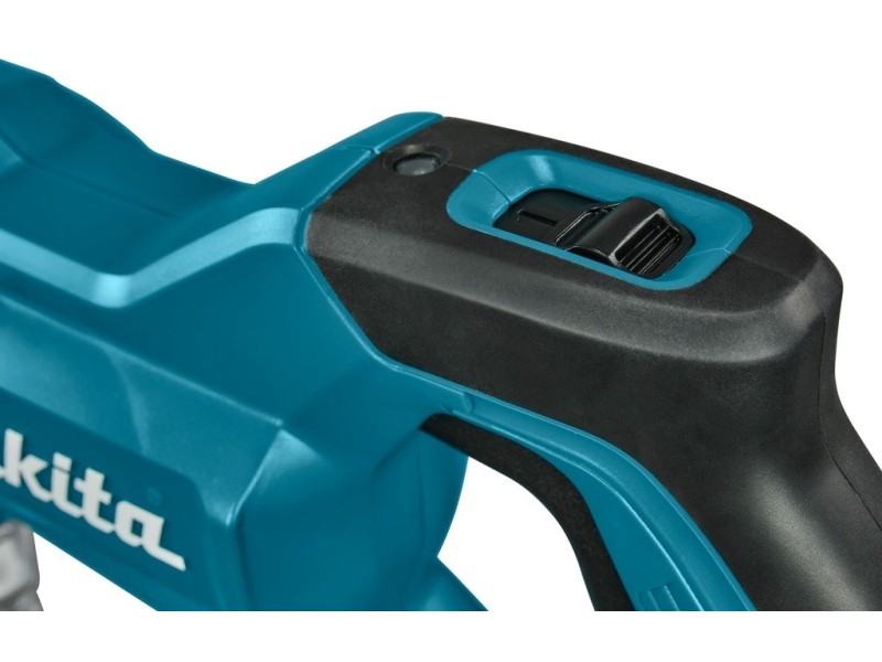 MAKITA DHW180Z cordless pressure washer