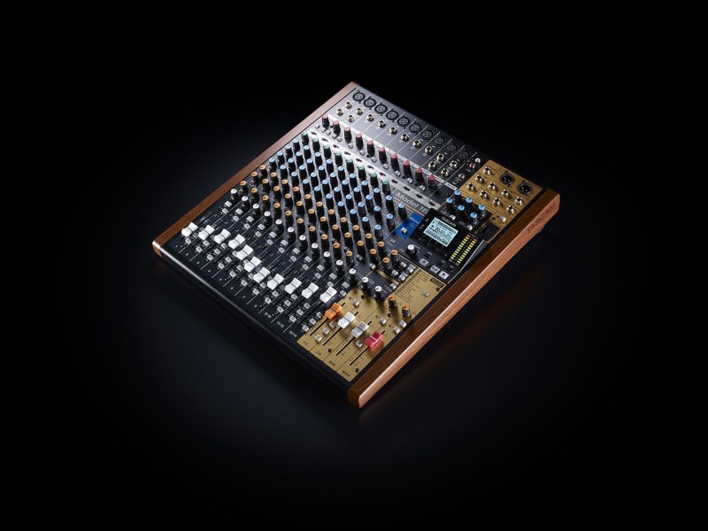 Tascam MODEL 16 audio mixer 16 channels 20 - 30000 Hz Black, Gold, Wood Tascam MODEL 16 audio mixer 16 channels 20 - 30000 Hz Black, Gold, Wood