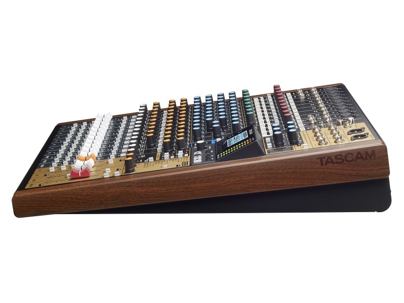 Tascam MODEL 16 audio mixer 16 channels 20 - 30000 Hz Black, Gold, Wood Tascam MODEL 16 audio mixer 16 channels 20 - 30000 Hz Black, Gold, Wood