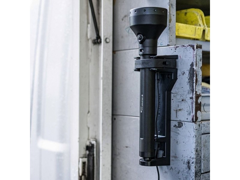 Ledlenser P21R Black Hand flashlight LED