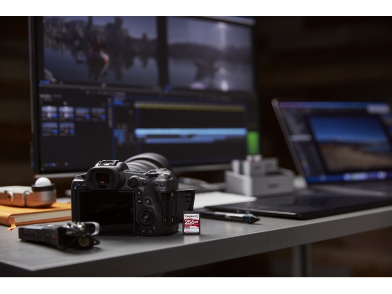 Kingston Technology 256GB Canvas React Plus SDXC UHS-II 300R/260W U3 V90 for Full HD/4K/8K